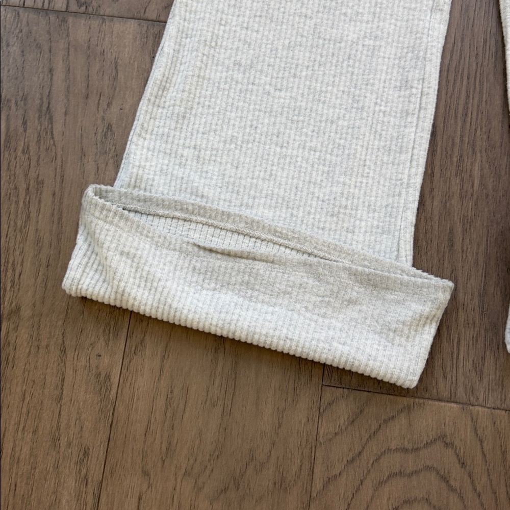 Talulah Cozy Ribbed Set - Picture 9 of 9